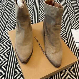 Lucky Brand Wallinda Boots Sz 9.5
